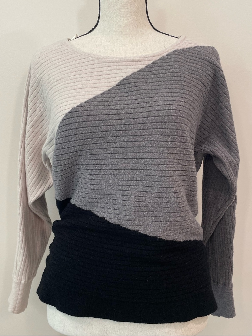 Madison + Hudson Colorblock Rib Knit Sweater Black Gray Cream Size M